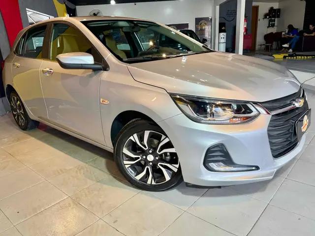 Carro Chevrolet Onix 2023 Premier 1.0 Turbo (Aut.)