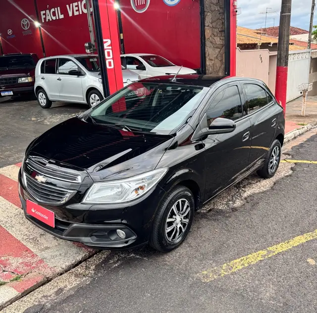 Carro Chevrolet Onix 2014 1.0 LT SPE/4