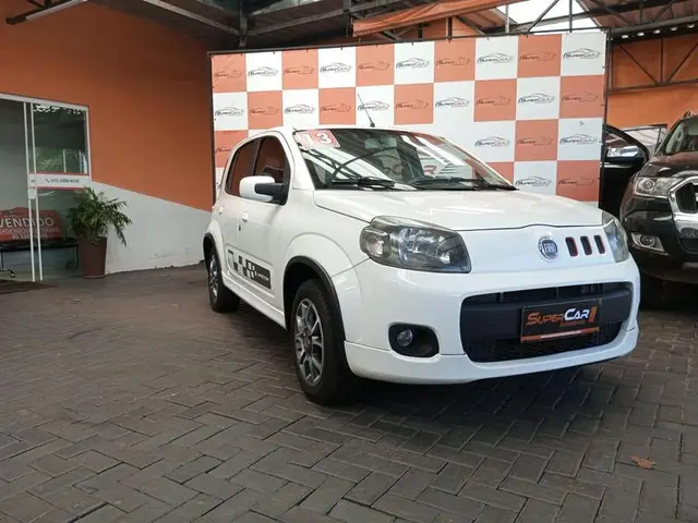 Carro Fiat Uno 2013 Sporting 1.4 8V (Flex) 4p