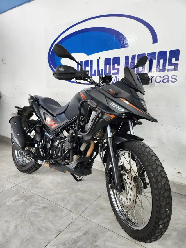 Carro Dafra NH 2024 300