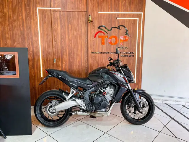 Carro Honda CB 650F 2015 (ABS)