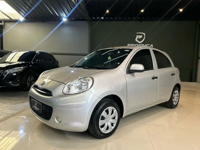 Carro Nissan March 2013 1.0 16V S (Flex)