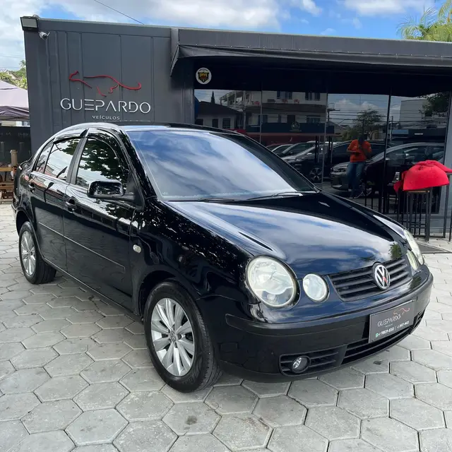 Carro Volkswagen Polo Sedan 2006 1.6 8V (Flex)
