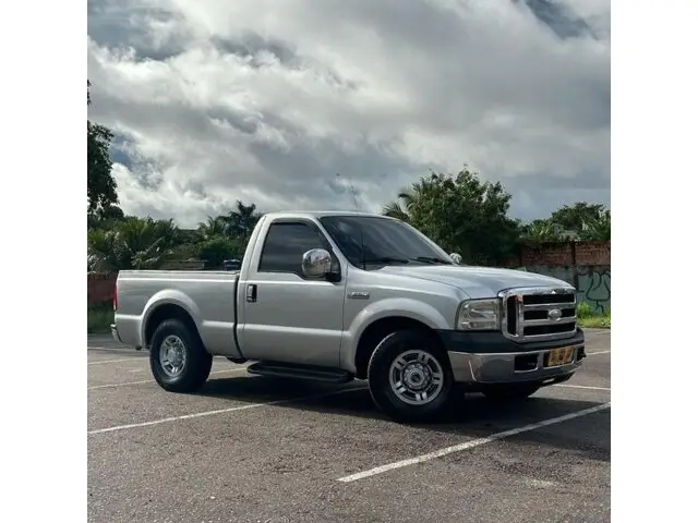 Carro Ford F-250 2009 XLT 4x2 3.9 (Cab Simples)