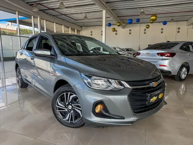 Carro Chevrolet Onix Plus 2024 LT 1.0