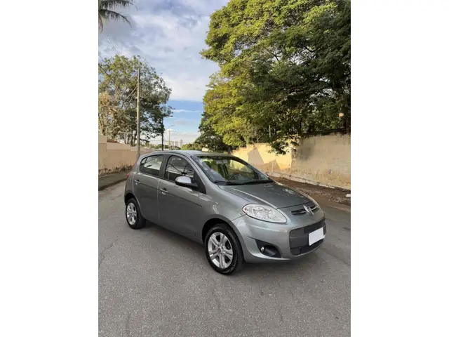Carro Fiat Palio Weekend 2013 Attractive 1.4 8V (Flex)