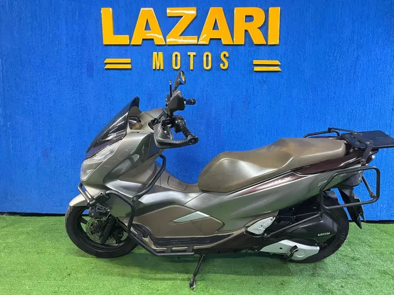 Honda PCX 150 DLX