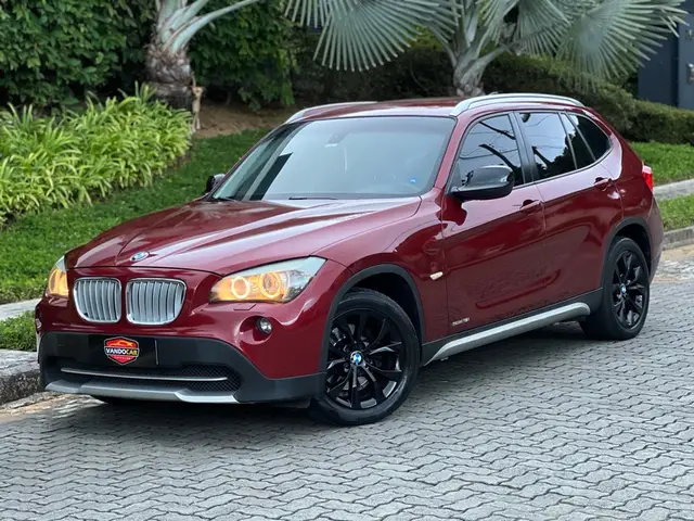 Carro BMW X1 2011 2.0 16V sDrive18i