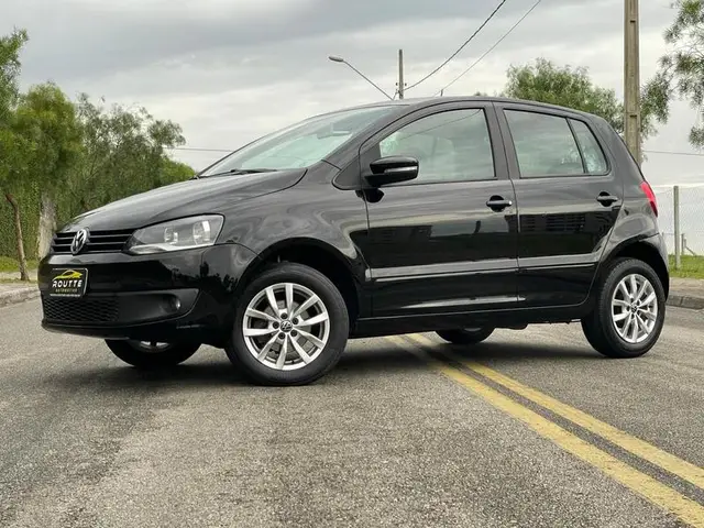 Carro Volkswagen Fox 2014 1.0 TEC (Flex) 2p