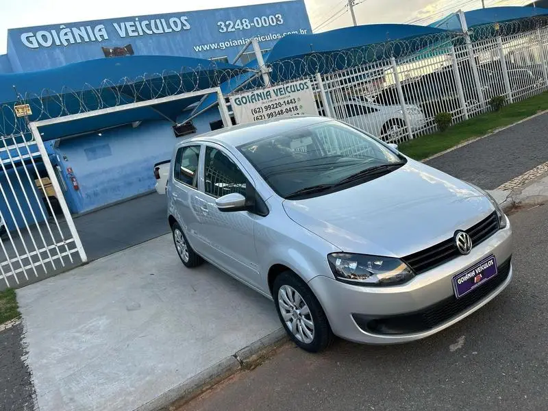 Volkswagen Fox 1.0 8V (Flex) 4p