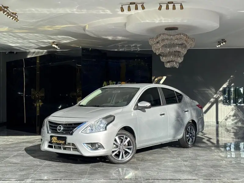 Nissan Versa 1.6 SL Direct CVT (Flex) (PCD)