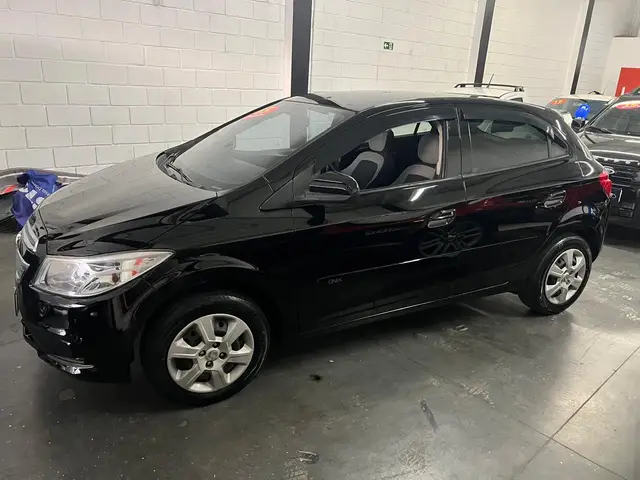Carro Chevrolet Onix 2015 1.0 LT SPE/4