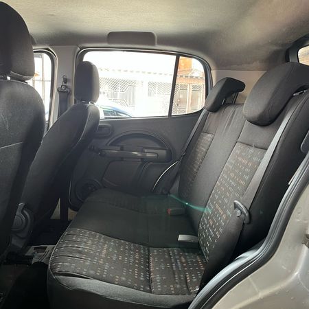 Uno Vivace 1.0 8V (Flex) 4p