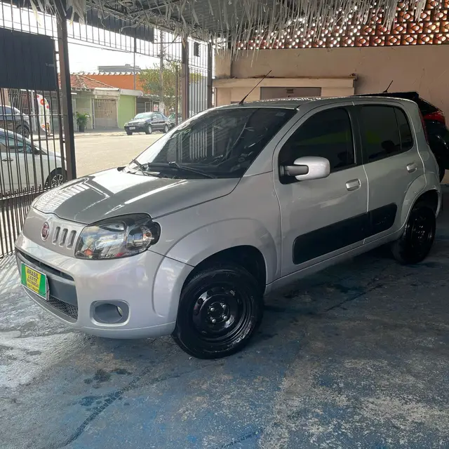 Carro Fiat Uno 2016 Vivace 1.0 8V (Flex) 4p