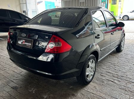 Fiesta Sedan 1.6 (Flex)