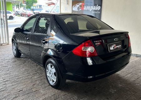 Fiesta Sedan 1.6 (Flex)