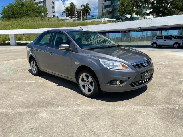 Carro Ford Focus Hatch 2011 Titanium 2.0 16V (Aut)
