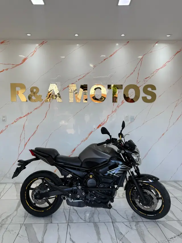 Carro Yamaha XJ6 N 2017 XJ6 N 600 (ABS)