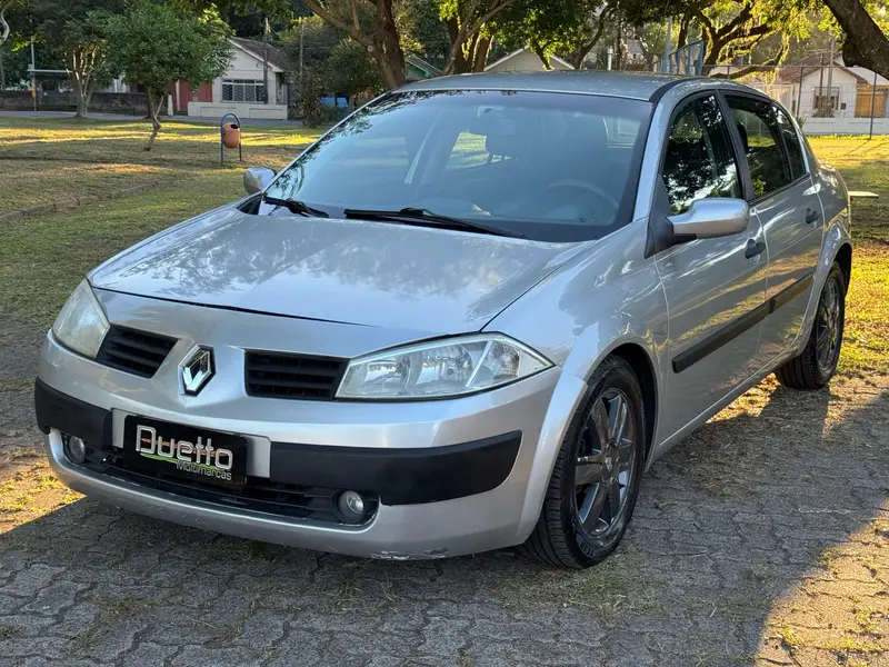 Renault Megane Sedan Mégane Sedan Expression 1.6 16V (flex)