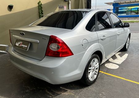 Focus Sedan GLX 2.0 16V (Flex)