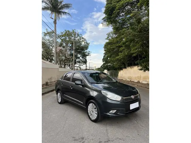 Carro Fiat Grand Siena 2014 Essence 1.6 16V (Flex)