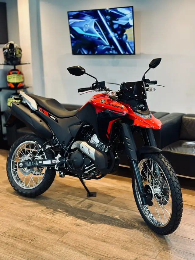 Moto Yamaha XTZ 250 Lander 2025 Connected