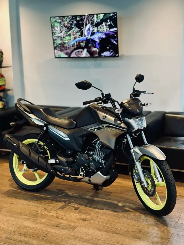 Moto Yamaha YBR 150 Factor 2025 DX
