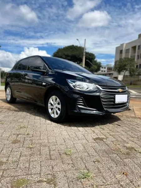 Carro Chevrolet Onix 2023 LT 1.0