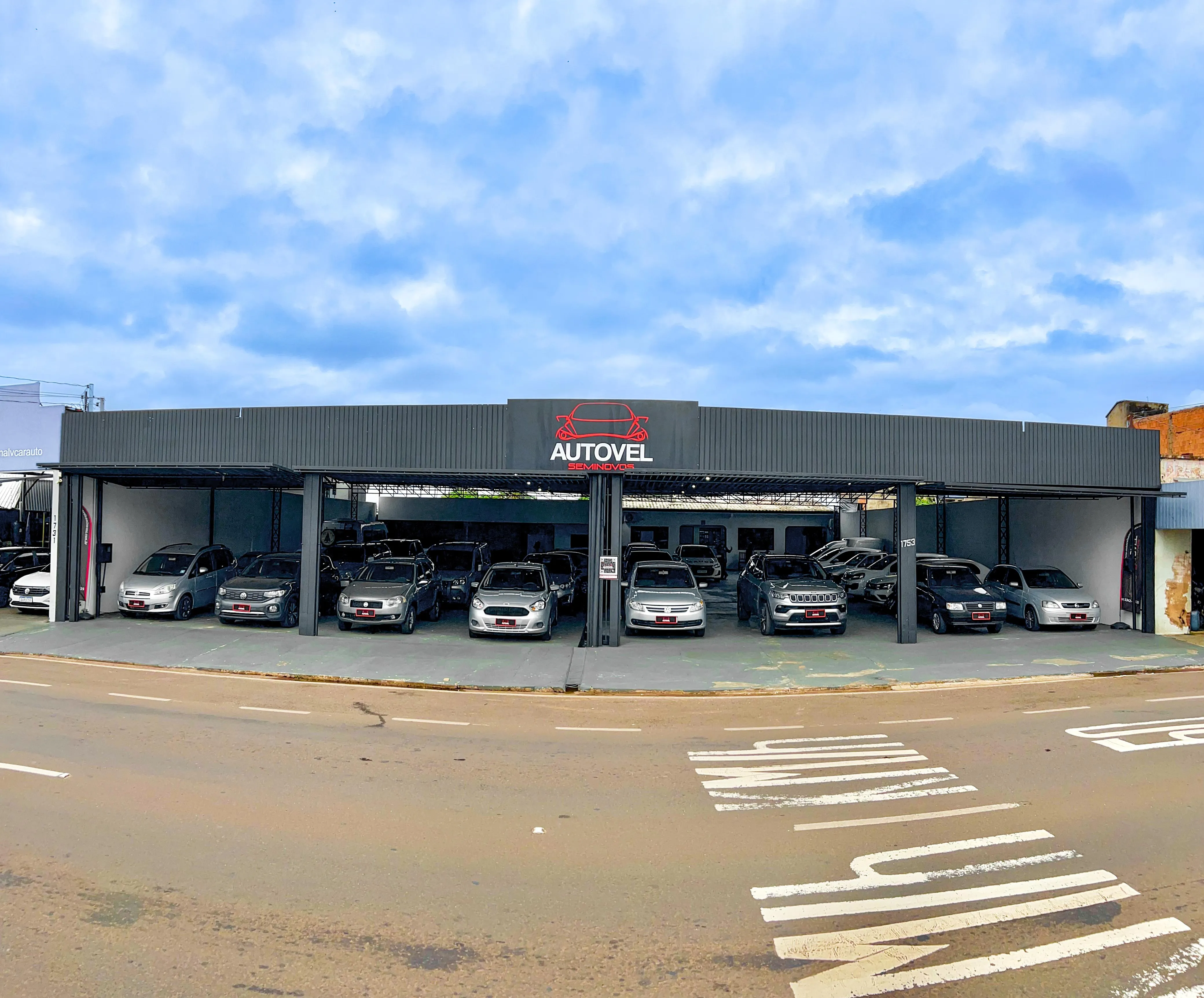 Fachada da loja Veículos à venda em Autovel seminovos - Campo Grande - MS | Mobiauto