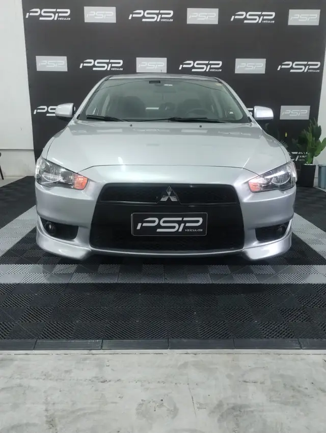 Carro Mitsubishi Lancer 2014 2.0 16V