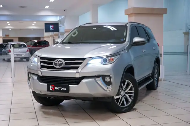 Carro Toyota SW4 2019 2.7 SRV 7L 4x2 (Aut) (Flex)