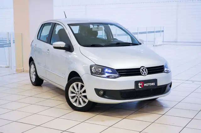 Carro Volkswagen Fox 2010 Prime 1.6 8V (Flex)