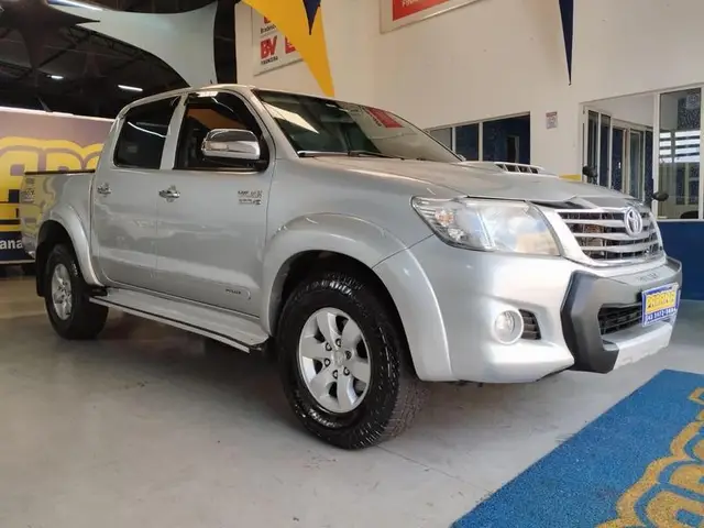 Carro Toyota Hilux Cabine Dupla 2014 Hilux 3.0 TDI 4x4 CD SRV Top (Aut)