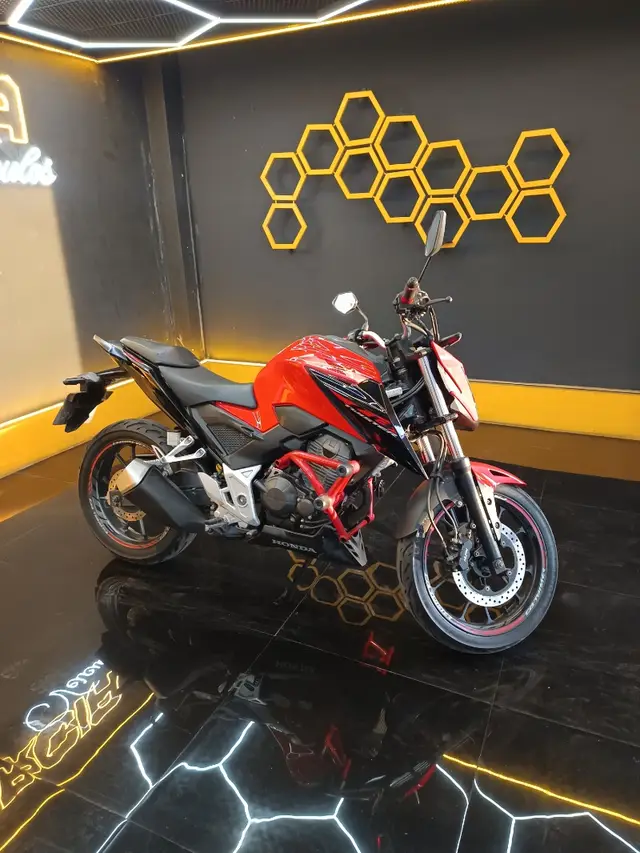 Carro Honda CB 300F Twister 2023 (ABS)