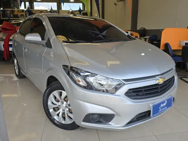 Carro Chevrolet Onix 2018 LT 1.4 8V FlexPower 5p Mec.