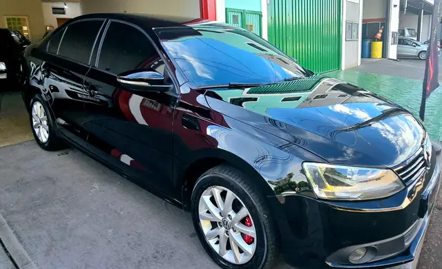 Carro Volkswagen Jetta 2014 2.0 Comfortline Tiptronic (Flex)