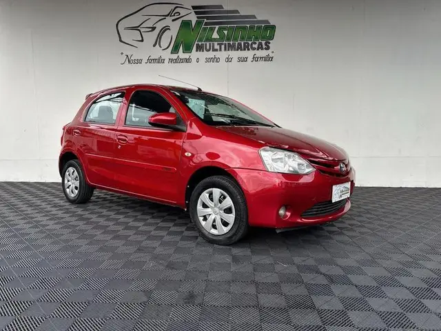 Carro Toyota Etios 2015 X 1.3 (Flex)