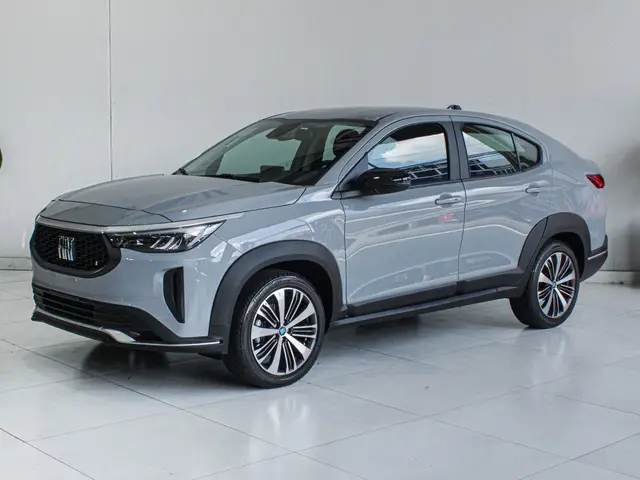 Carro Fiat Fastback 2025 Audace T200 Hybrid