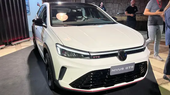 SUV cupê ganha versão esportiva para concorrer com Fiat Fastback Abarth