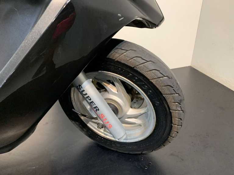 alt=