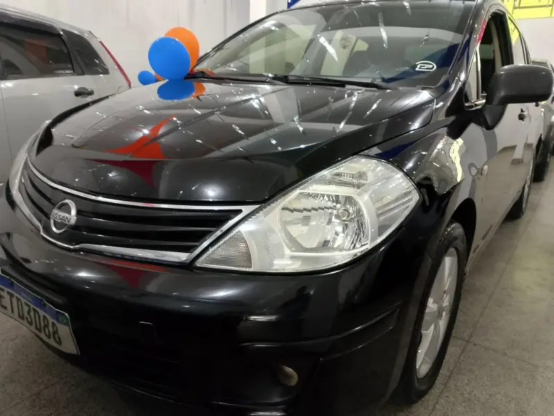 Nissan Tiida SL 1.8 (flex) (aut)