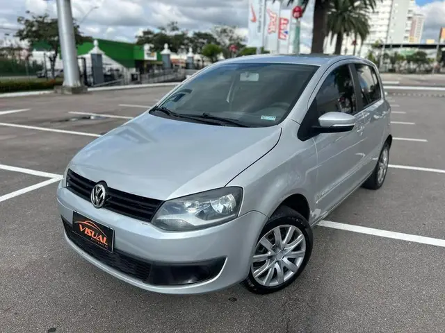 Carro Volkswagen Fox 2014 1.0 TEC (Flex) 2p