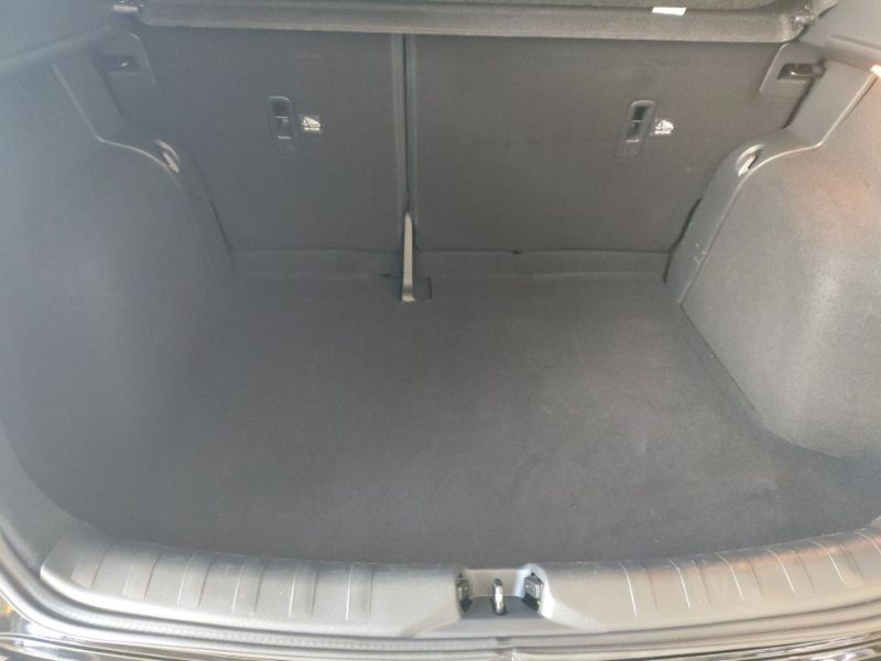 Kicks Sense CVT 1.6 (Flex)11