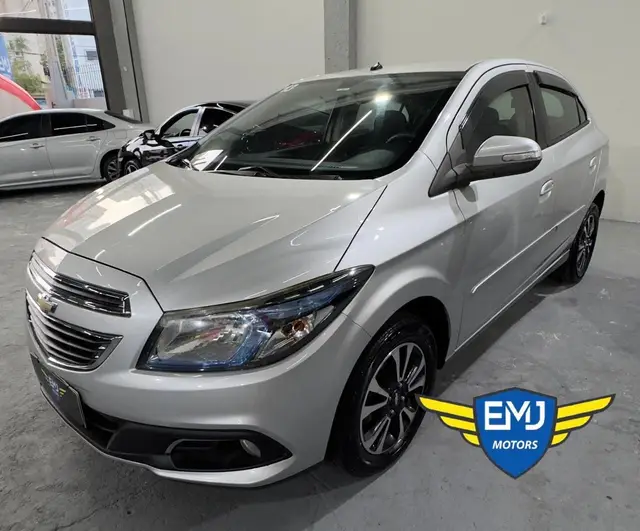 Carro Chevrolet Onix 2013 1.4 LTZ SPE/4