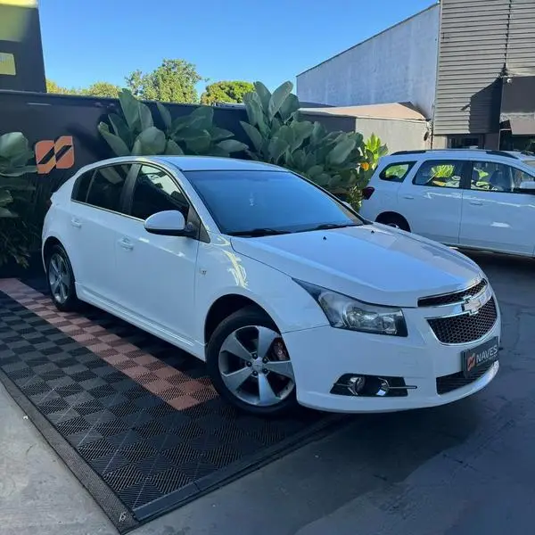 Carro Chevrolet Cruze Sport6 2013 LT 1.8 16V Ecotec (Flex)