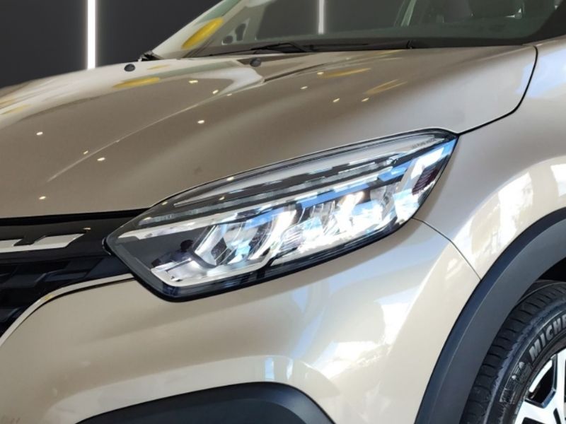 Captur Iconic 1.3 Turbo (flex) (Aut)4