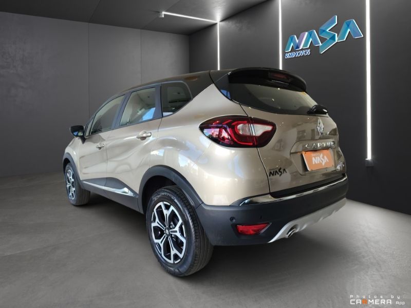 Captur Iconic 1.3 Turbo (flex) (Aut)3