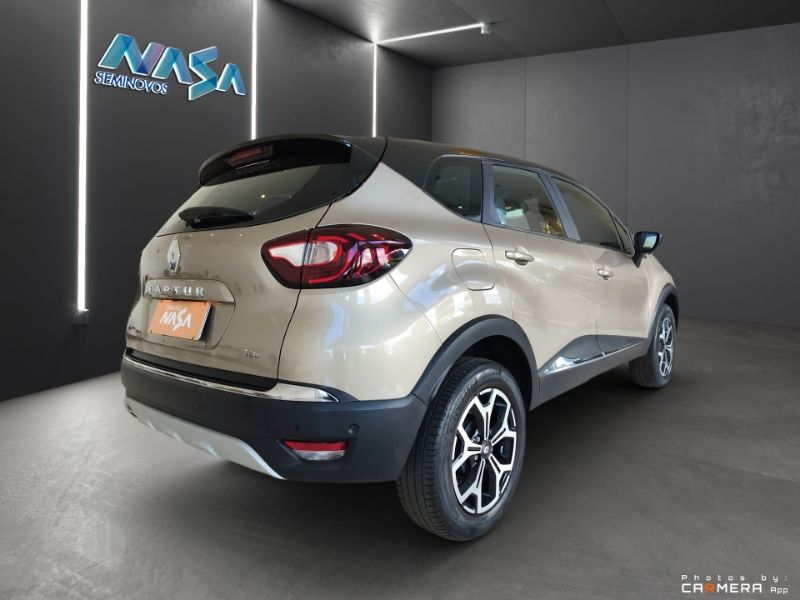 Captur Iconic 1.3 Turbo (flex) (Aut)2