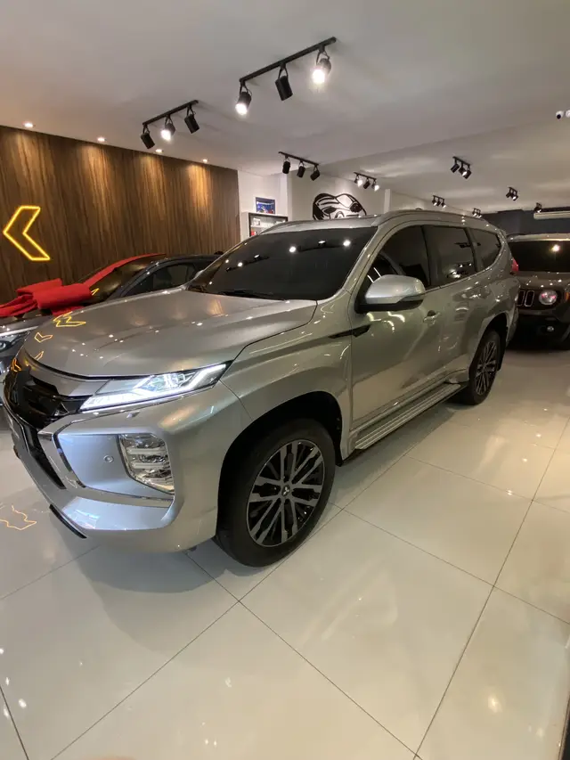 Carro Mitsubishi Pajero Sport 2024 Legend 2.4