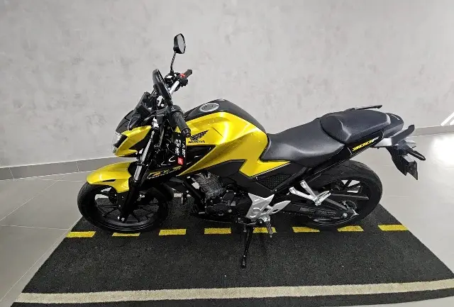 Carro Honda CB 300F Twister 2024 (CBS)